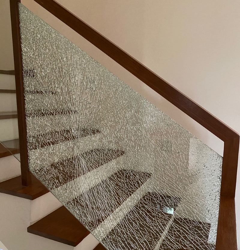 Shatter glass in railing